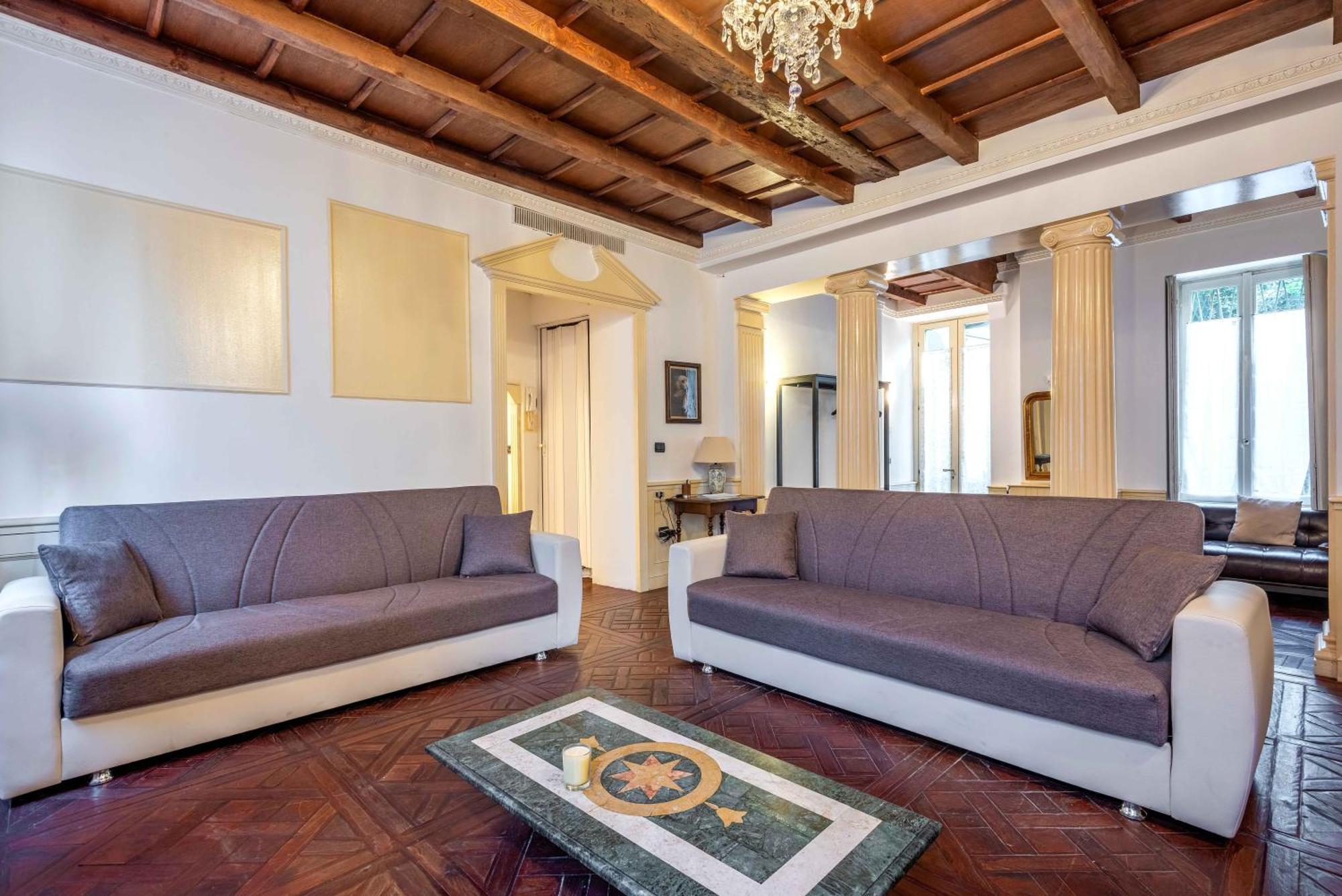 Exclusive 4 Bedrooms Near Duomo * Milan