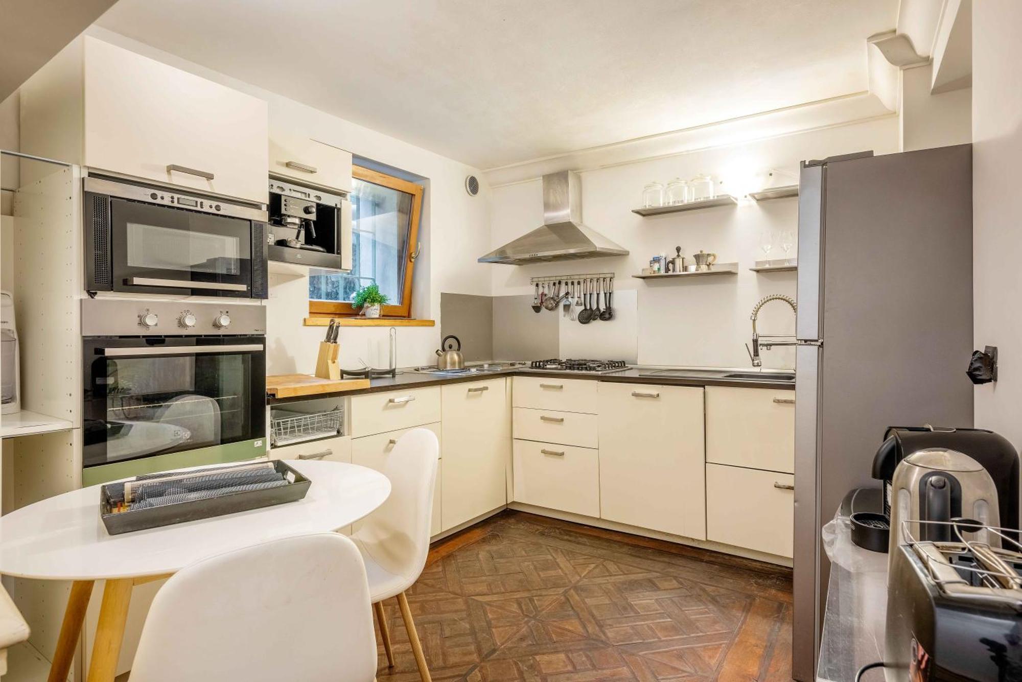 Exclusive 4 Bedrooms Near Duomo Milan